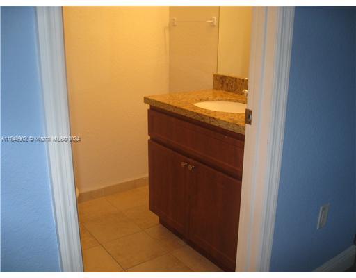 Building Photo - 15610 SW 105th Ln