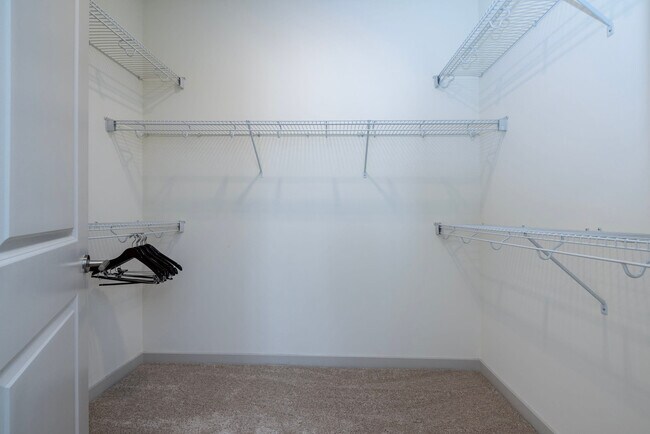 Foto del edificio - 633 E Main St