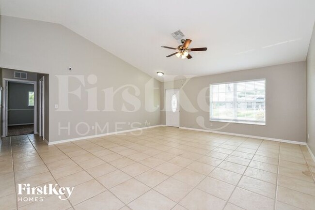 Foto del edificio - 1125 NE 33rd Ln