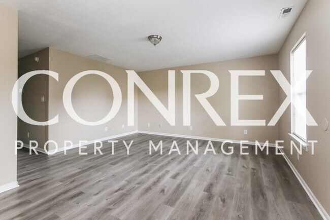 Building Photo - Charming Home! 3 Bedrooms, 2 Bathrooms!