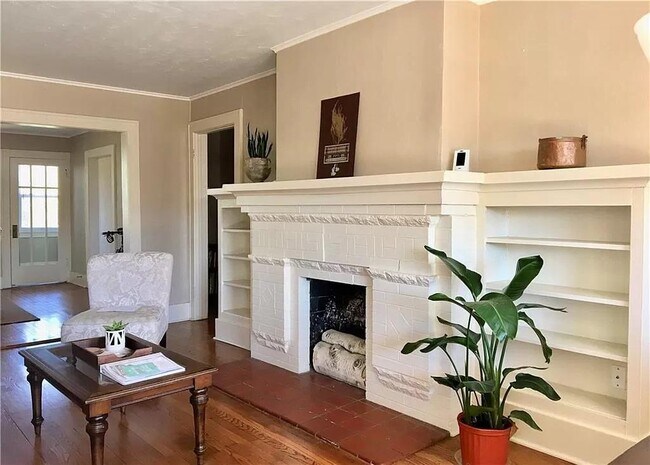 Photo - 301 NW 25th St House