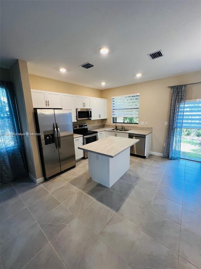 Foto del edificio - 14817 SW 183rd Terrace