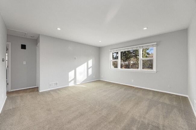 Building Photo - 2bd/1.5 ba ranch near Old Town