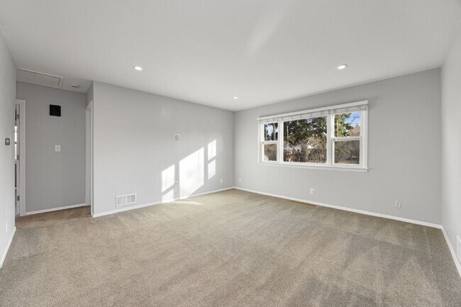 Foto del edificio - 2bd/1.5 ba ranch near Old Town