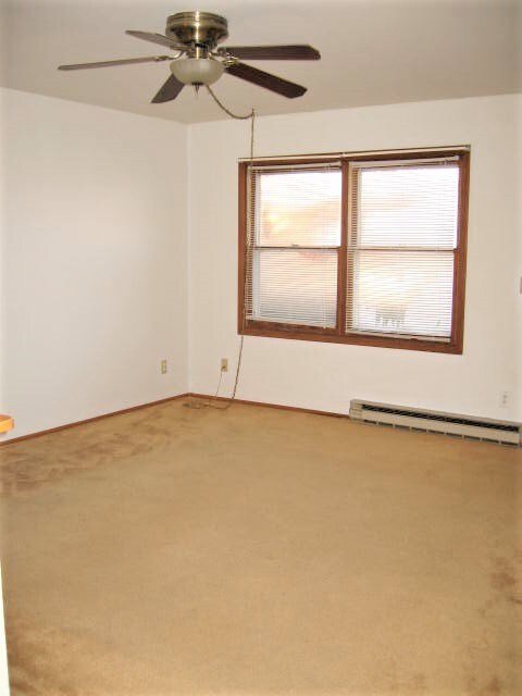 Foto del edificio - 415 E North St