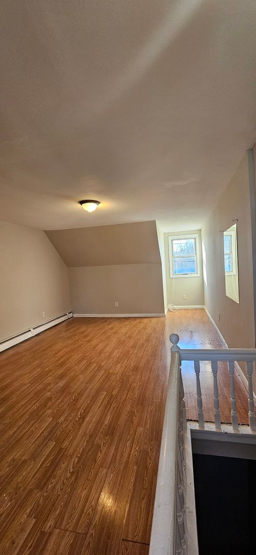 Foto del edificio - 4 Bed 1.5 Bath in Trenton