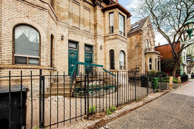 Photo du bâtiment - 202 Gerrard St E