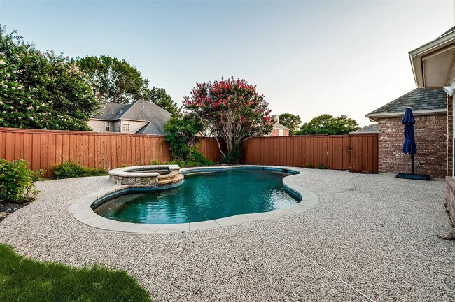 Photo - 2608 Beechcraft St House