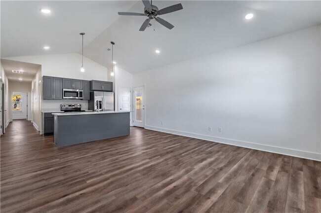Foto del edificio - 2100 SW Expedition St