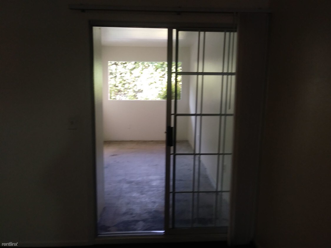 Foto principal - 1335 W 2nd St