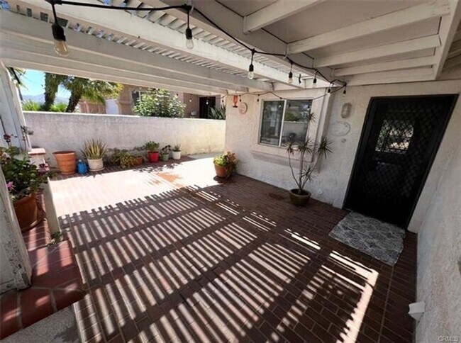 Foto del edificio - Beautiful single story Canyon Lake Home