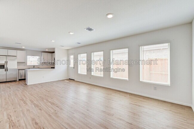 Foto del edificio - 7418 Clover Chase Dr