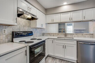 Building Photo - 5301 Indio Cove