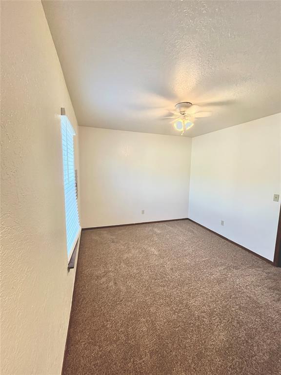 Foto del edificio - 1901 E Lindsey St