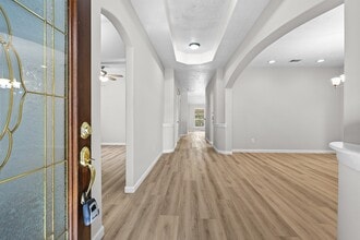 Building Photo - 25910 N Lakefair Dr