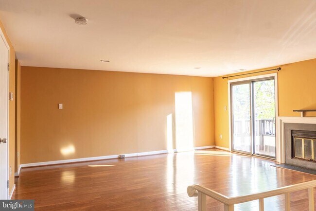 Foto del edificio - 9804 Hellingly Pl