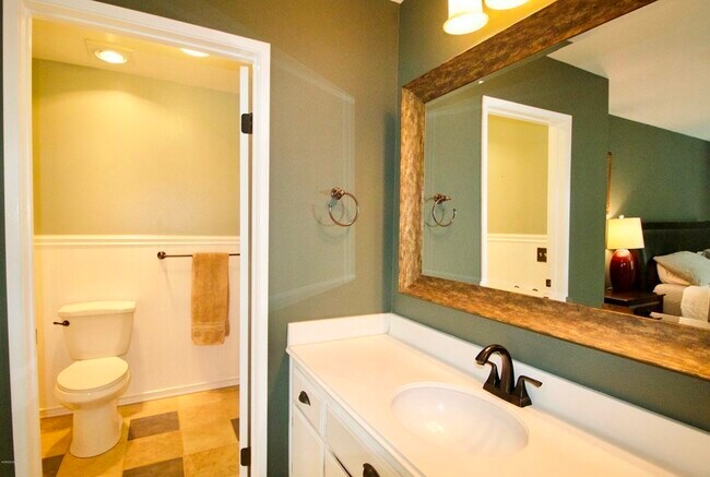 Foto del edificio - 3347 Holly Grove St