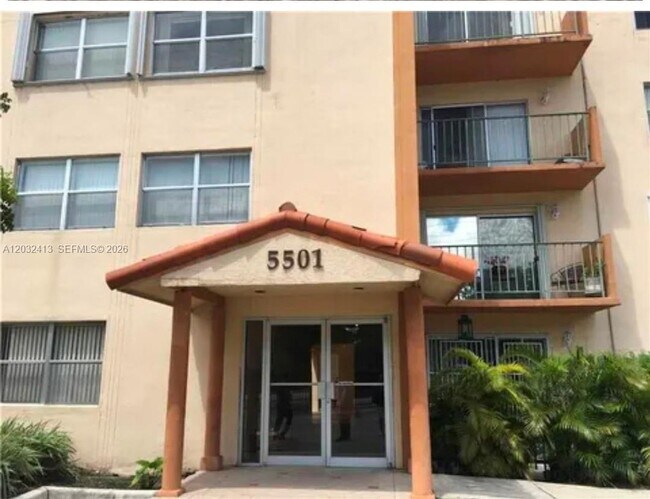 Foto del edificio - 5501 NW 7th St