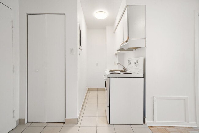 Photo du bâtiment - 1240-1250 du Fort