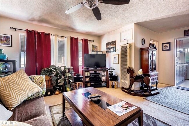 Building Photo - 1 br, 1 bath House - 1260 E 4th St Apt 3