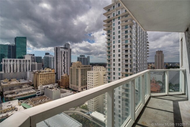 Foto del edificio - 253 NE 2nd St