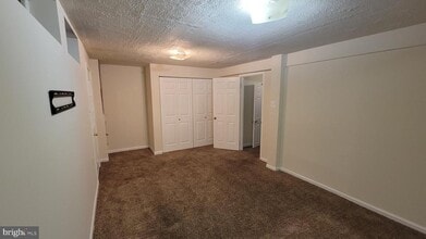 Building Photo - 7626 Green Willow Ct