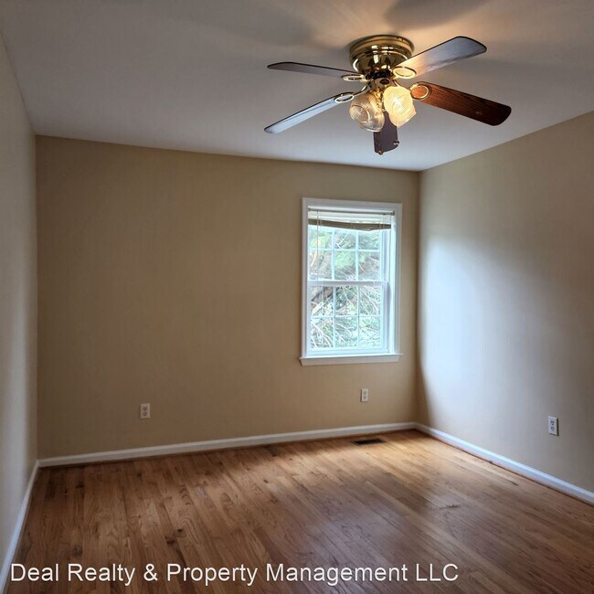 Building Photo - 3 br, 2 bath House - 2504 Sanderford Rd