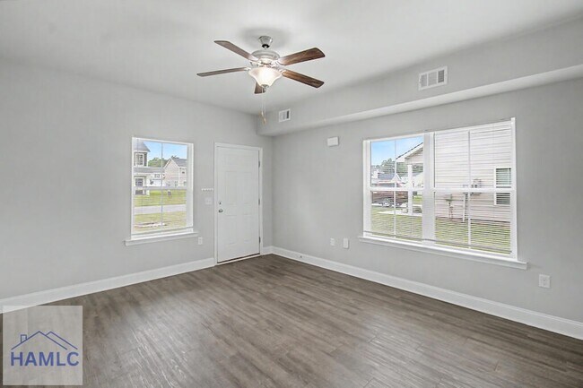 Foto del edificio - 702 Mill Creek Cir