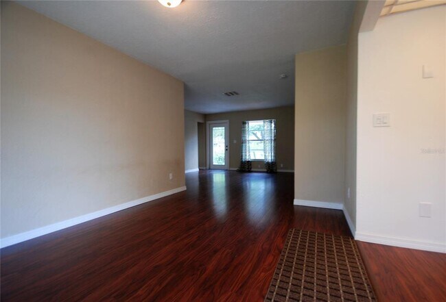 Foto del edificio - 106 W Wheeler Rd