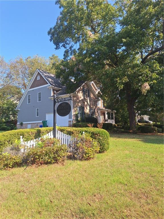 Foto del edificio - 1736 Brockett Rd