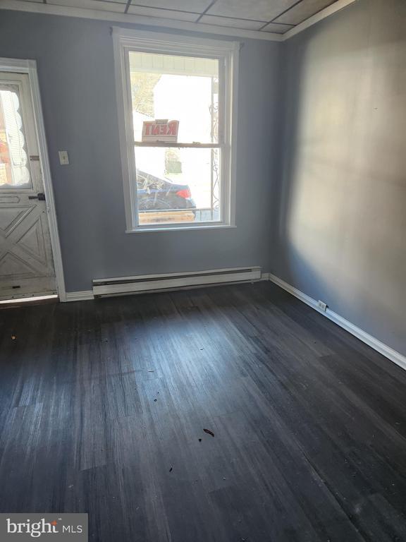 Foto principal - 414 E Lloyd St