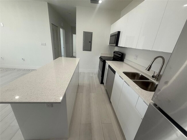 Foto del edificio - 909 E 24th St