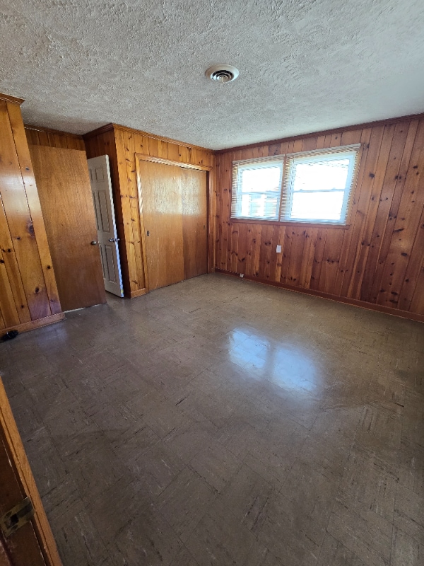 Building Photo - 1405 Newton St