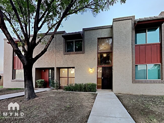 Building Photo - 8243 E Thomas Rd