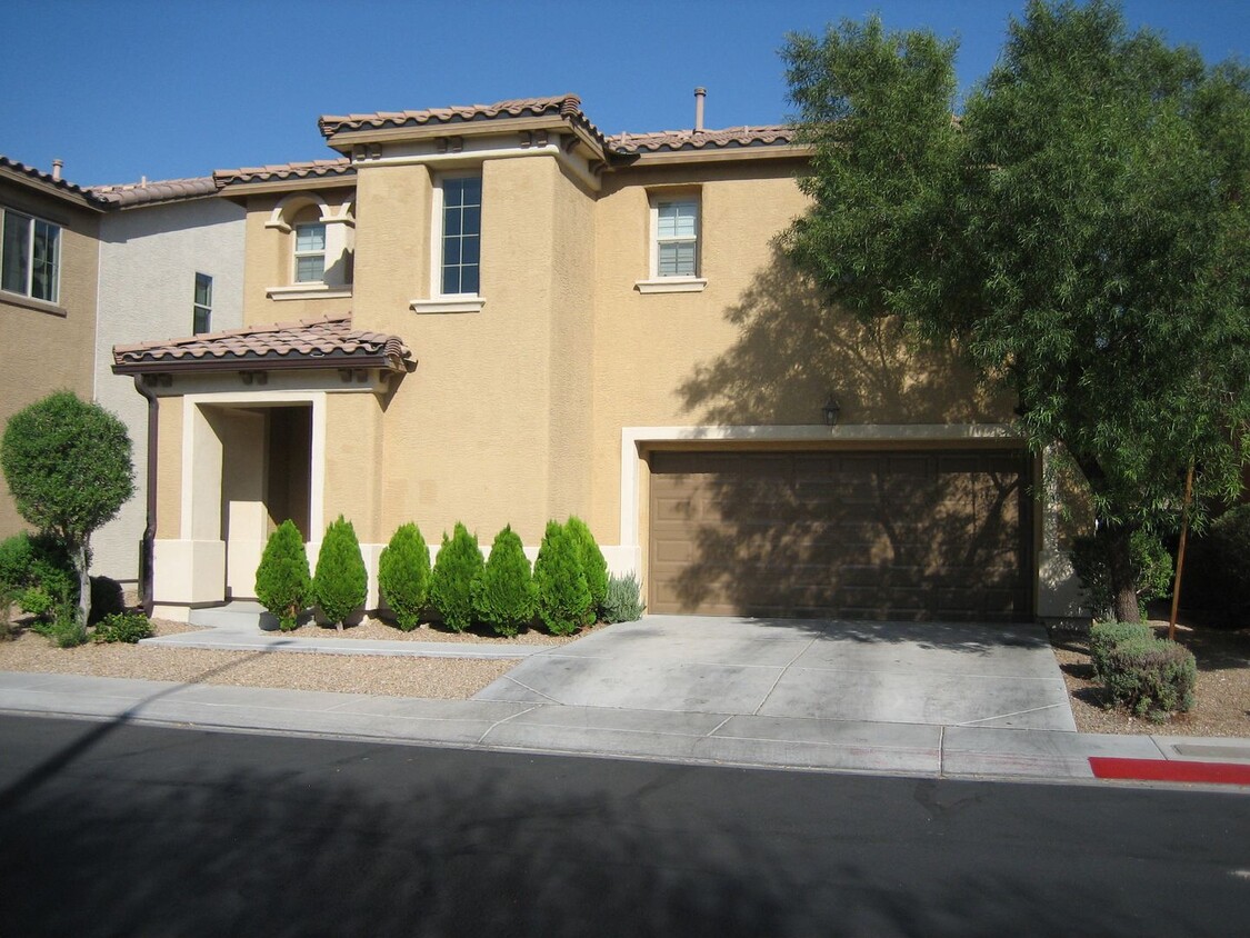 Primary Photo - 4 Bedrooms, 2.5 Baths, 2 Car Garage, All a...