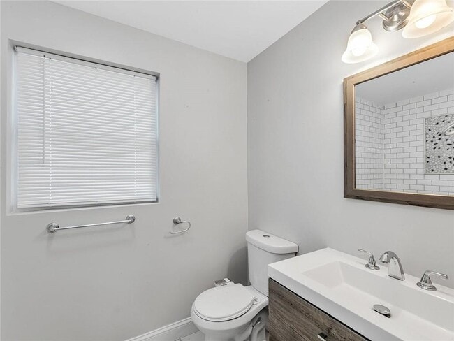 Building Photo - 65 Marietta St