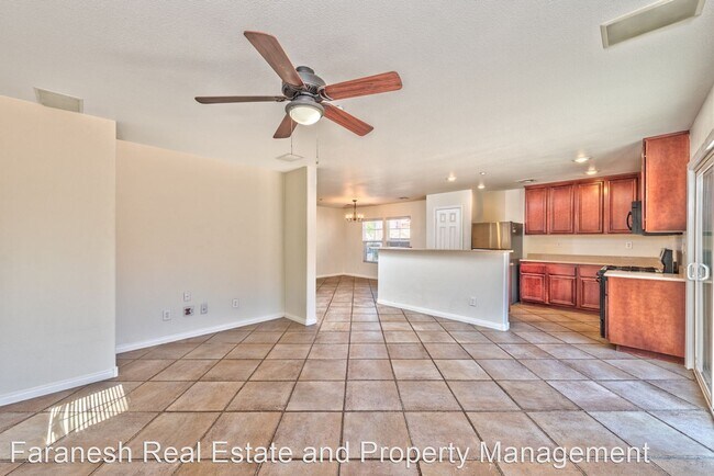 Foto del edificio - 3 br, 2.5 bath House - 1140 Safari Creek Dr