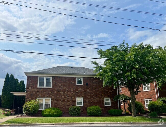 Building Photo - 2722 Pittston Ave