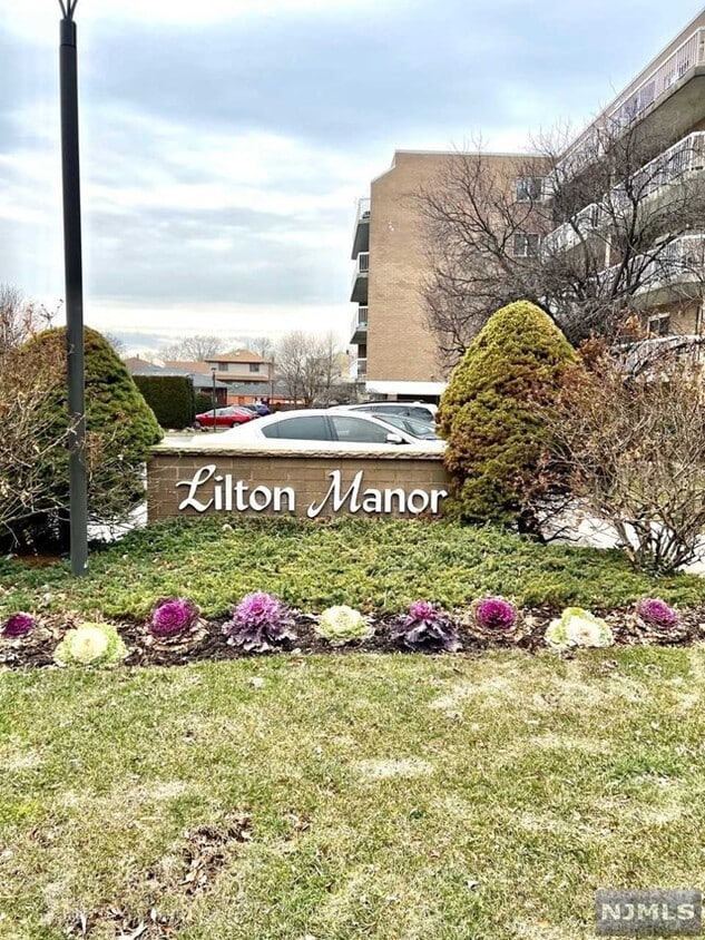 38 Moonachie Rd Unit 311, Hackensack, NJ 07601 Room for Rent in