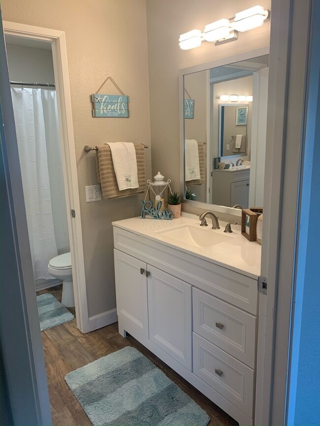 Interior Photo - Country Village