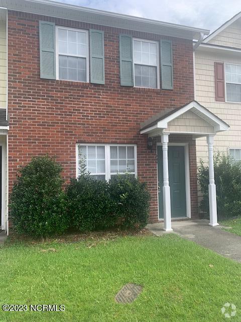 Building Photo - 909 Springwood Dr