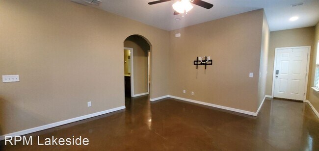 Foto del edificio - 4 br, 2 bath House - 2912 Whispering Trail...