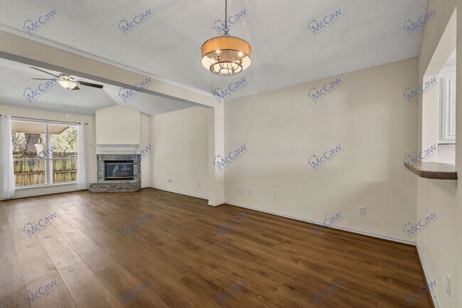 Foto del edificio - 5719 Colebrook Trail