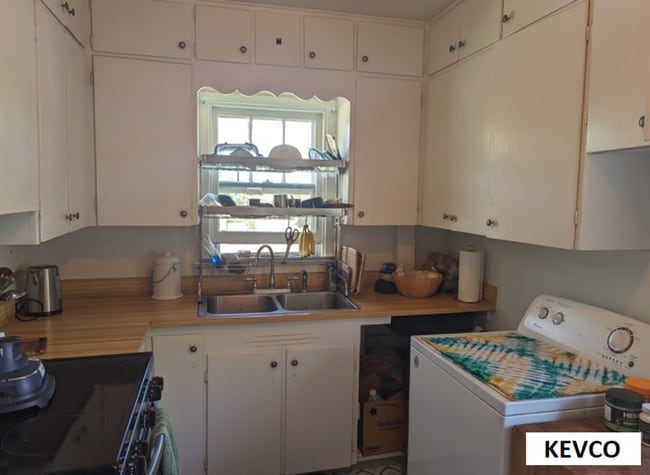 Building Photo - Cute Cottage with Private Courtyard + Walk...