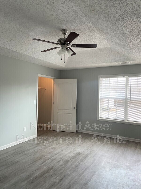 Foto del edificio - 8635 Thomas Rd