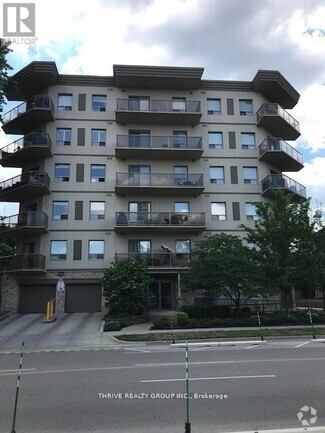 Building Photo - 435-435 Colborne St