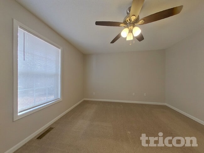 Building Photo - 97 Pastel Ct