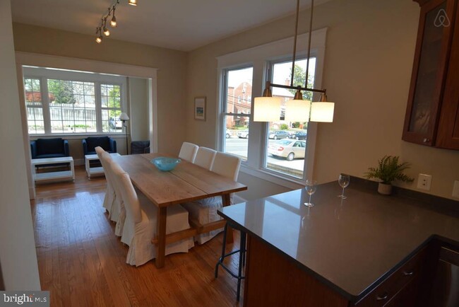 Building Photo - 2612 N Pershing Dr