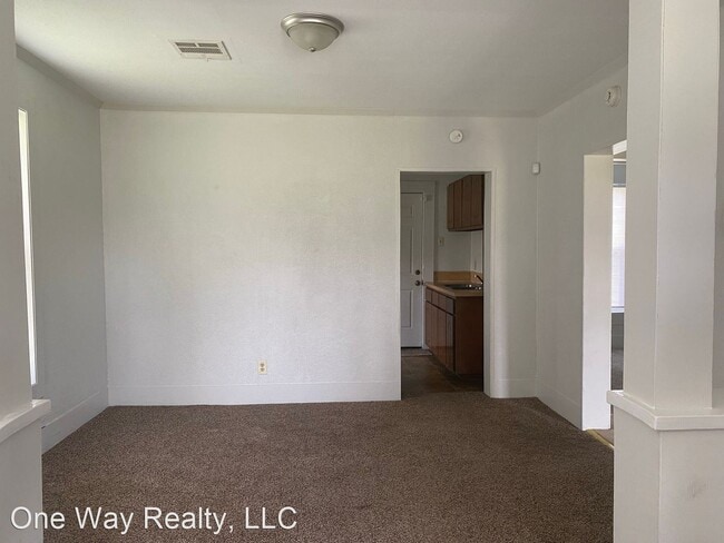 Building Photo - 2 br, 1 bath House - 2213 11th st