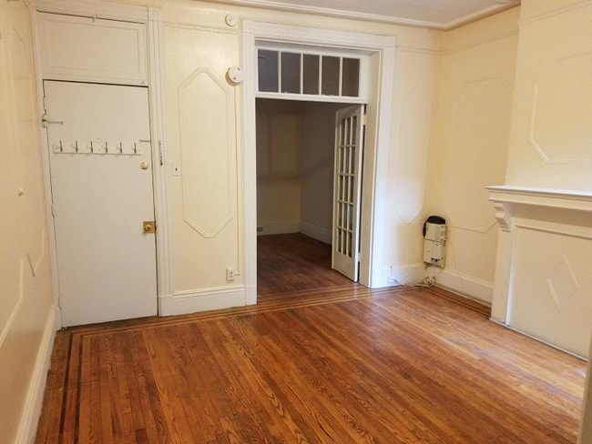 Building Photo - 1124 Hudson St